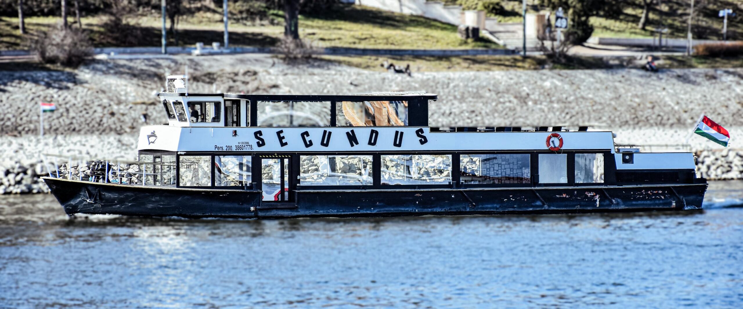 secundus-rendezvenyhajó